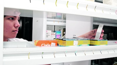 Farmacias del interior, en aprietos