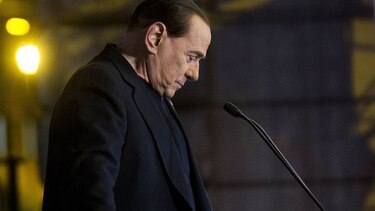 Condenan a Berlusconi y a Lavítola por caso de soborno a un senador