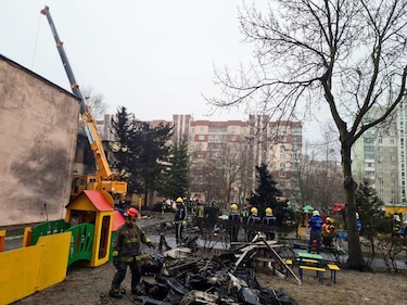 Muere el ministro ucraniano del Interior tras estrellarse helicóptero cerca de una guardería en Kiev