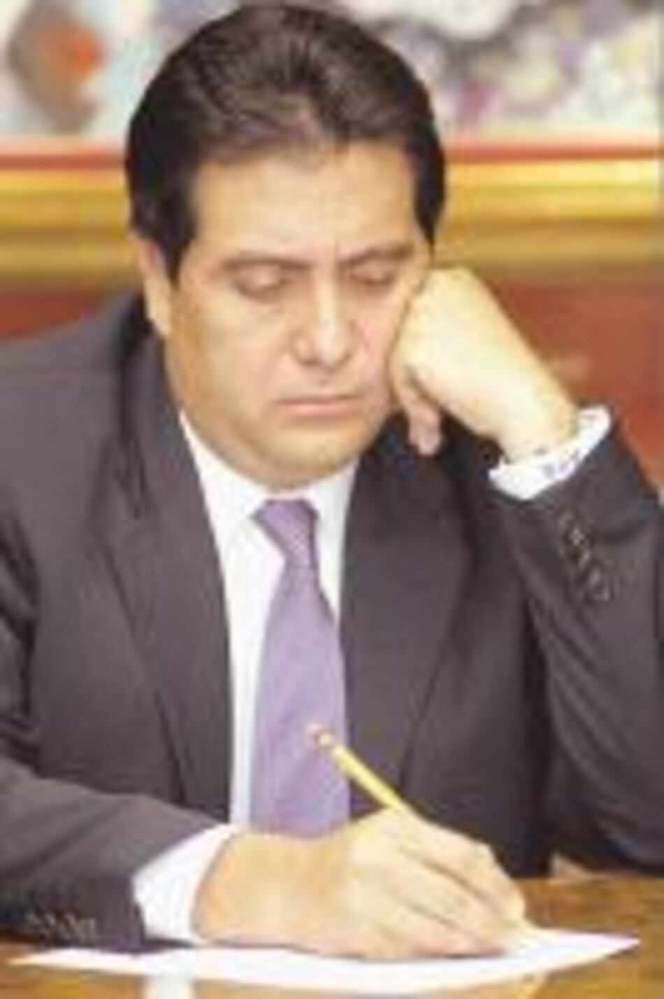 Gajes del líder de las encuestas