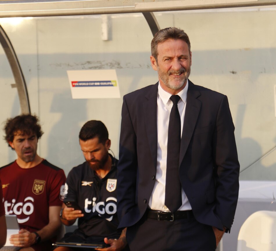 La hoja de ruta de Thomas Christiansen: Reuniones, avanzada y trabajo de oficina