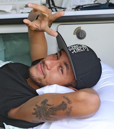 Neymar no toleró ver el Brasil-Alemania y optó por jugar al póker