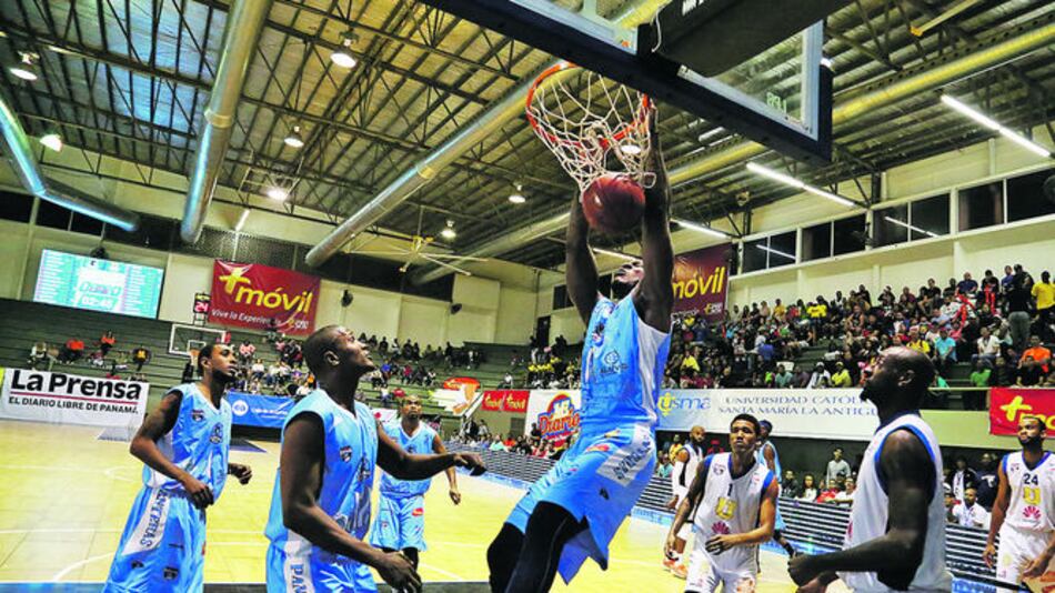 Panteras siguen invictas en la LPB