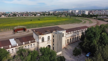 Bishkek, la moderna capital de Kirguistán que está demoliendo su imponente arquitectura soviética