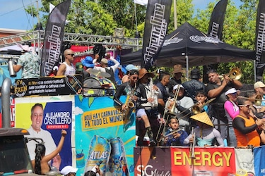 En los carnavales, políticos de varios partidos desafiaron el ‘Código Electoral’
