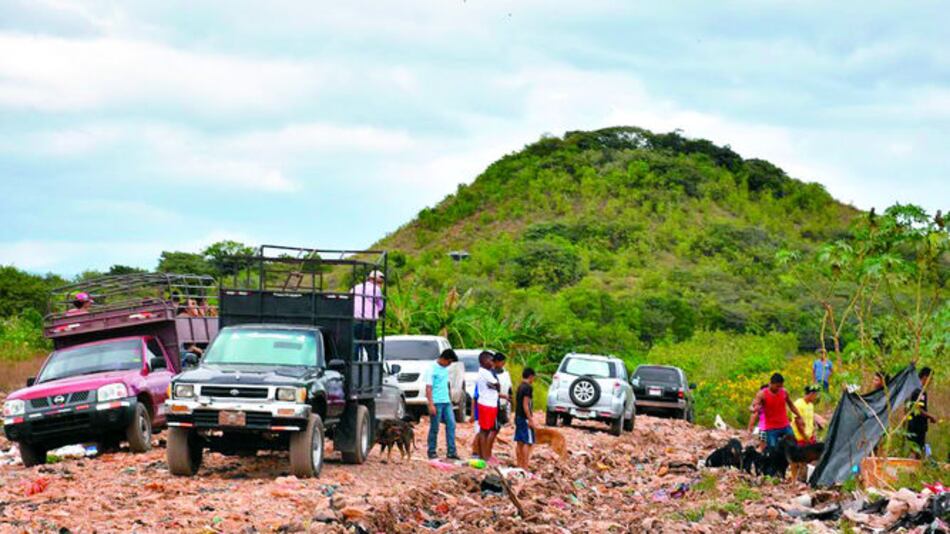 Moradores logran cierre del vertedero de El Espino