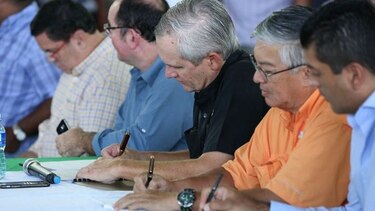 Esperan pronta reactivacion bananera con reinicio de negociaciones entre gobierno y Del Monte