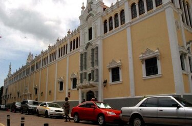 Cancillería: Nuevos embajadores y cónsules toman posesión de sus puestos