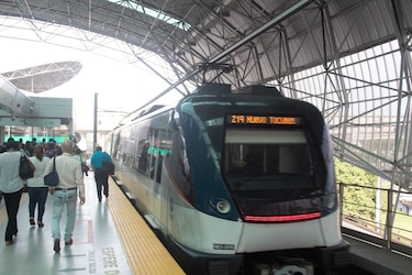Estaciones del Metro amanecieron abarrotadas de usuarios; MiBus mantiene suspensión temporal de algunos servicios