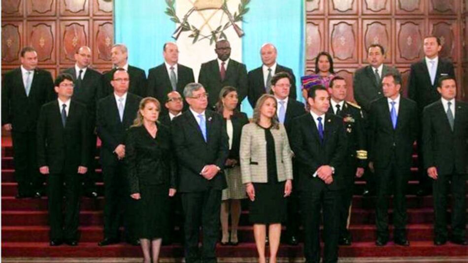 Jimmy Morales presenta su equipo de gobierno