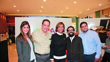 Art Takeover con Olga Sinclair en Multiplaza