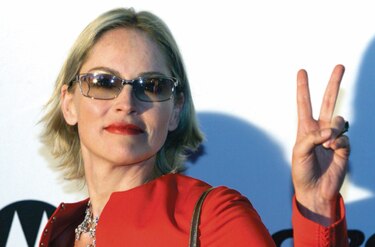  Sharon Stone fue  bloqueada  en un sitio de citas 