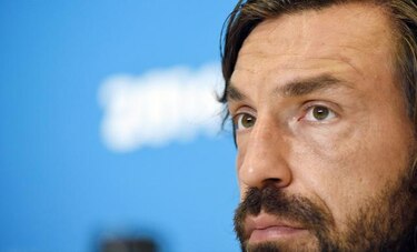 El centrocampista italiano Andrea Pirlo afirma que no dejará la selección
