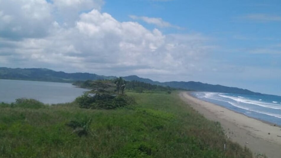 Erosión afecta las costas de la Isla Cañas en la provincia de Los Santos