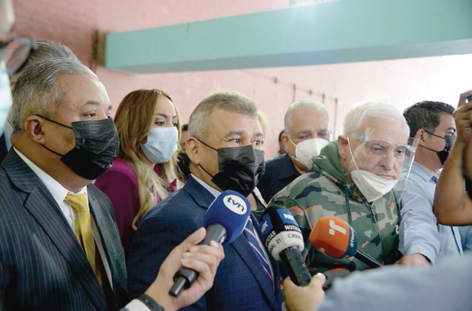 Fiscalía presenta la prueba de que la Corte nunca autorizó las escuchas a las víctimas