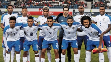 Soñar con oír su himno en sus tres partidos