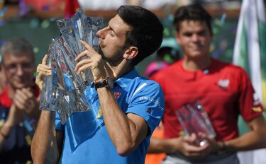 Djokovic arrolla a Raonic y se corona en el Masters 1000 de Indian Wells