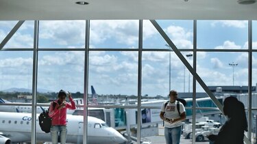 Planean tercera pista de aterrizaje