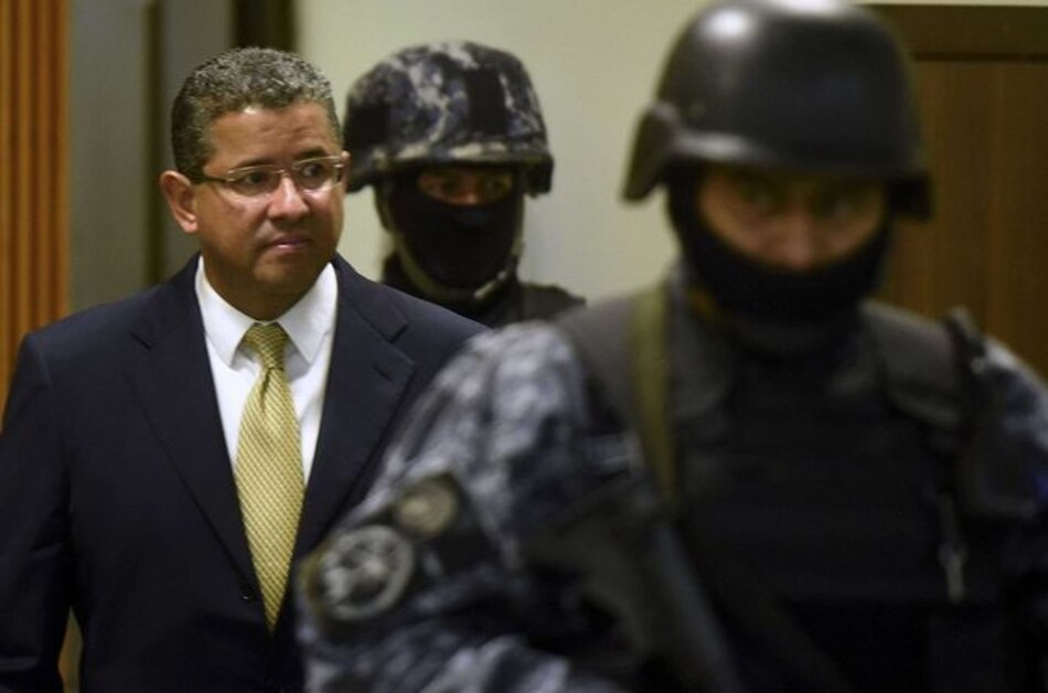 Tribunal salvadoreño reprograma juicio a expresidente Flores