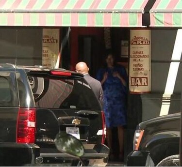 Michelle Obama y sus hijas probaron la tradicional parrilla de San Telmo