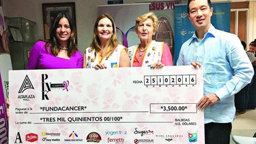 AltaPlaza Mall entrega donación a FundaCáncer