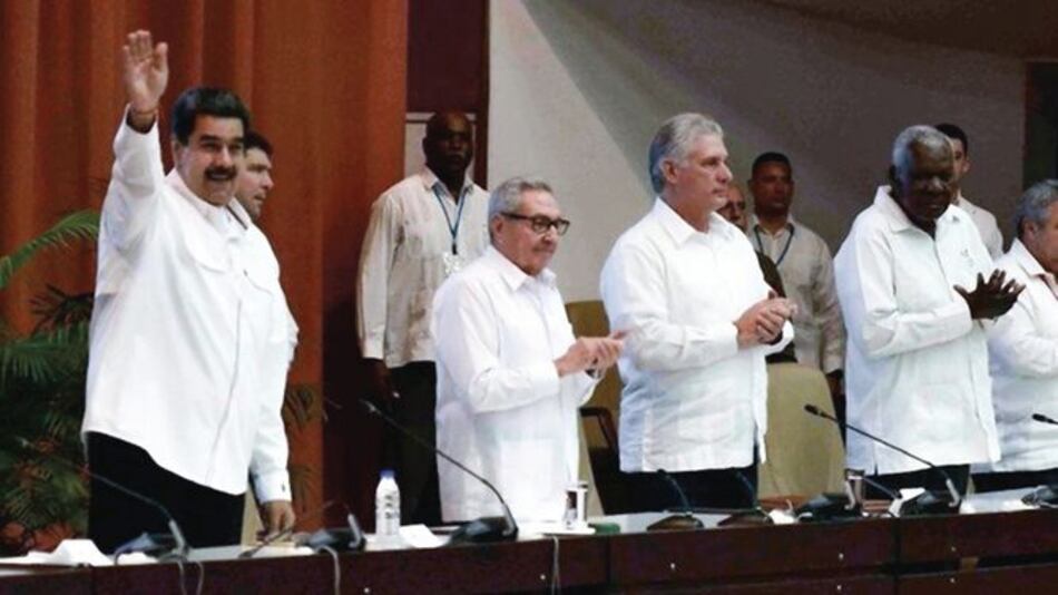 Presidente electo de Guatemala asegura que expulsará a diplomáticos de Maduro