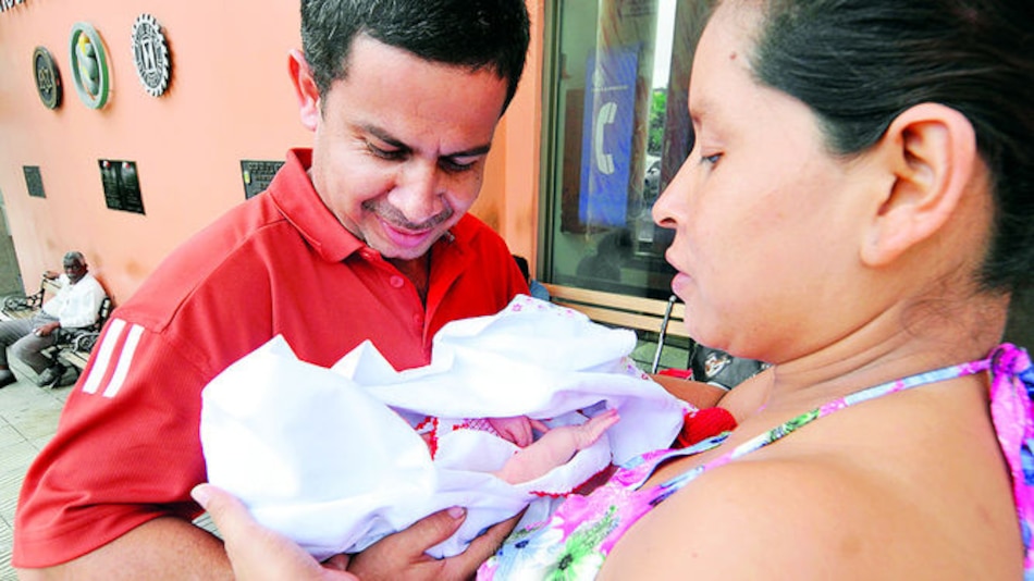 Licencia por paternidad, un tema próximo a debatir