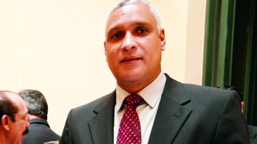 Mejía paraliza proceso a Martinelli