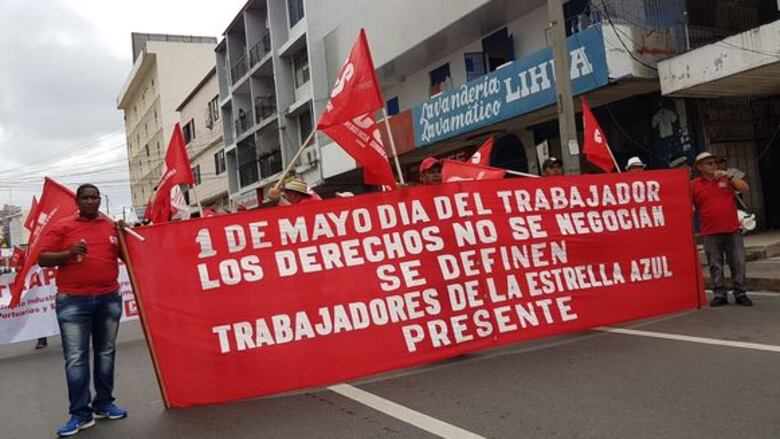 Marchan en el Día del Trabajador