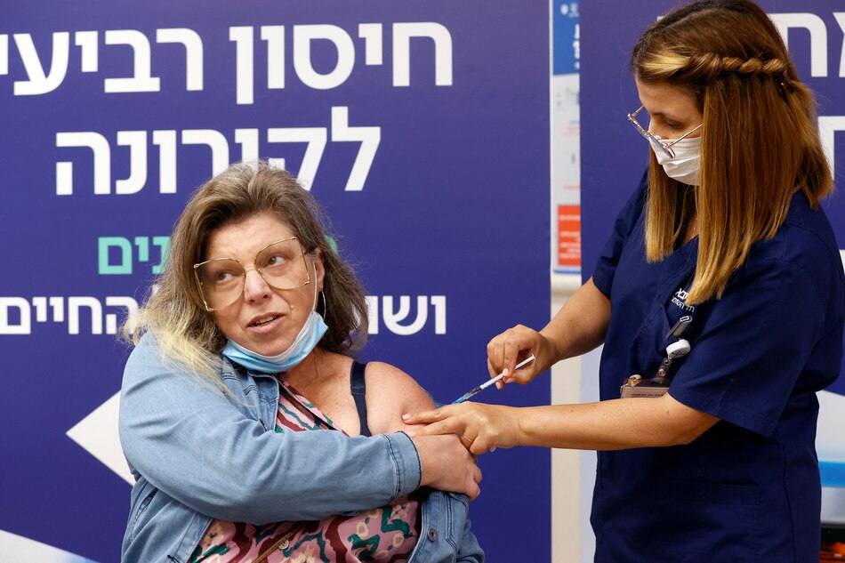 Israel empieza a aplicar cuarta dosis de vacuna anticovid a personas vulnerables