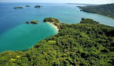 Ciudadanos recogen firmas contra plan de desarrollo turístico en Coiba