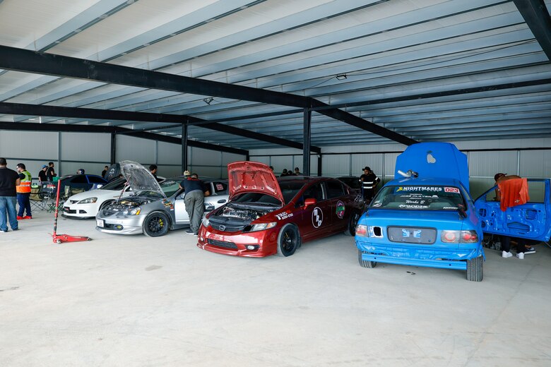 ¡Adrenalina Pura y Noche de Campeones en el Primer DRAG WAR NOCTURNO de Autódromo Panamá!