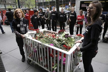 Protesta en NY contra precio de vacuna para neumonía