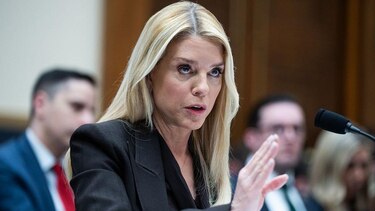 Trump releva a Pam Bondi como fiscal general de Estados Unidos