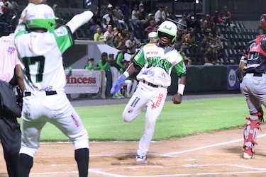Panamá Oeste mantiene su invicto y lidera el béisbol Juvenil 2026
