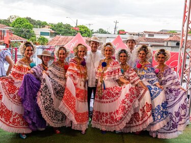 ¡Seco Herrerano rinde homenaje a nuestras tradiciones!