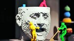 Exhiben esculturas hechas con Lego