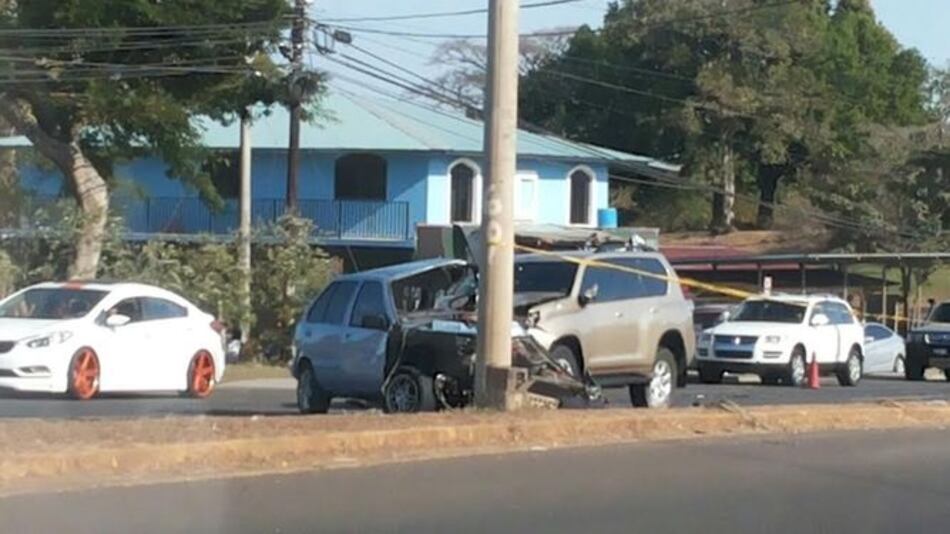 Accidente deja al menos dos heridos en la ciudad de Santiago