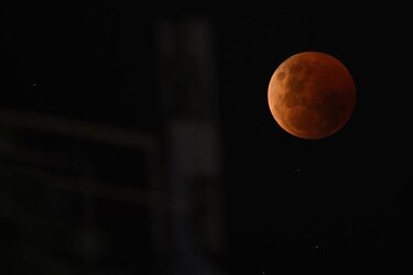 Así transcurrió el eclipse lunar total; el fenómeno no volverá a repetirse hasta 2025