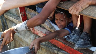 La familia de un rehén israelí condena el video de Hamás que lo muestra demacrado