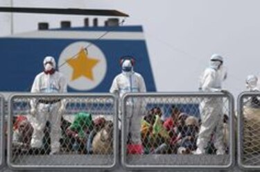 Italia rescata a 100 inmigrantes en el mar Mediterráneo