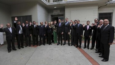Parlamento venezolano juramenta una Corte Suprema paralela