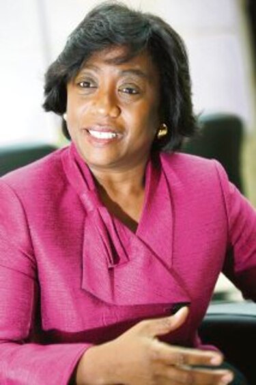 Acumulan casos a exministra Lucy Molinar