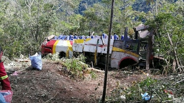 Accidente carretero deja 17 muertos en el norte de Bolivia