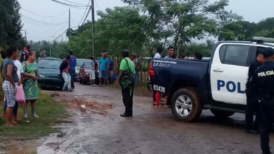 Cierran vía que conduce a la Academia de Formación Penitenciaria de Aguadulce