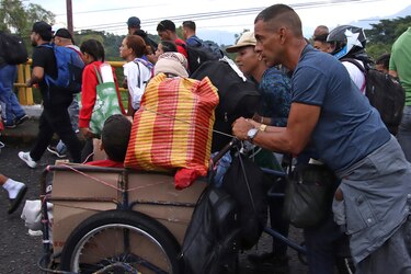 Cientos de migrantes salen en caravana del sur de México; conozca hacia dónde se dirigen
