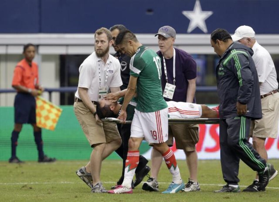 Lesión de Montes y susto de Márquez golpean ánimo mexicano a días del Mundial