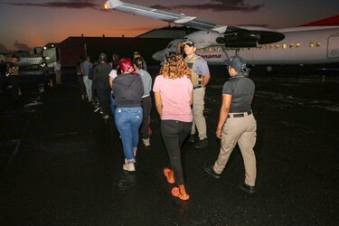 Panamá retorna a su país a 37 ecuatorianos, 6 con antecedentes criminales