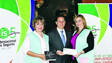 Entrega de donación a hogar Malambo