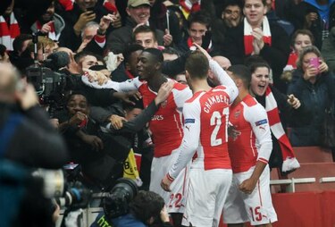 Arsenal tumba al Borussia Dortmund y sella su pase a octavos de final